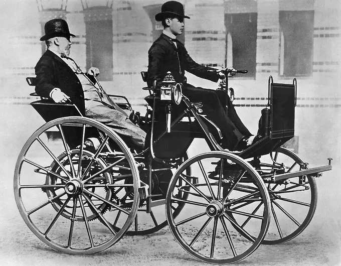 Gottlieb Daimler and Wilhelm Maybach designed the Motorwagen in 1885